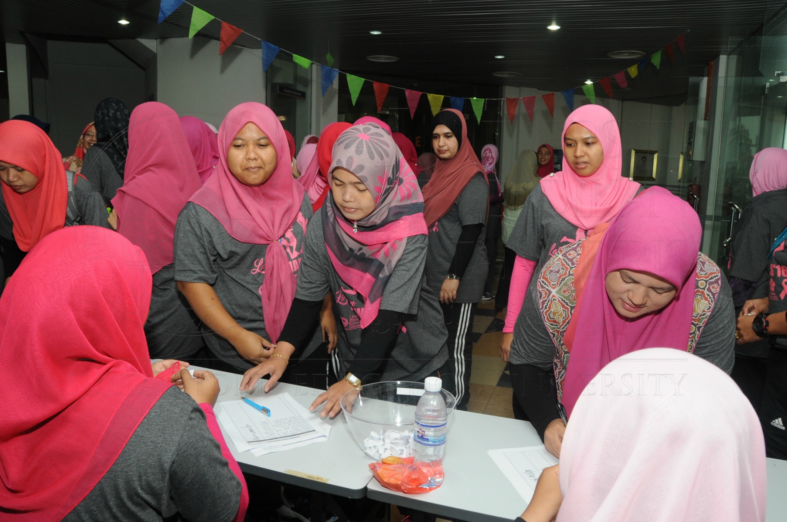 PRO 16 69 Karnival Pewaris 2016   UPSIHAS 8162